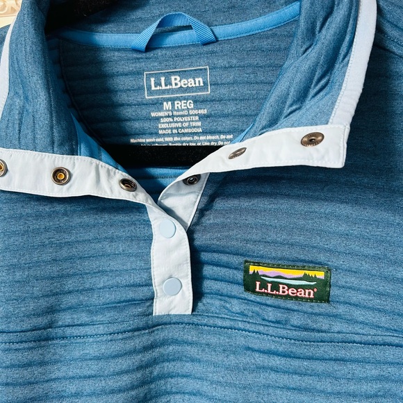 L.L. Bean Women's Airlight Pullover Sweater Blue Size Medium Long Sleeve - Picture 3 of 7